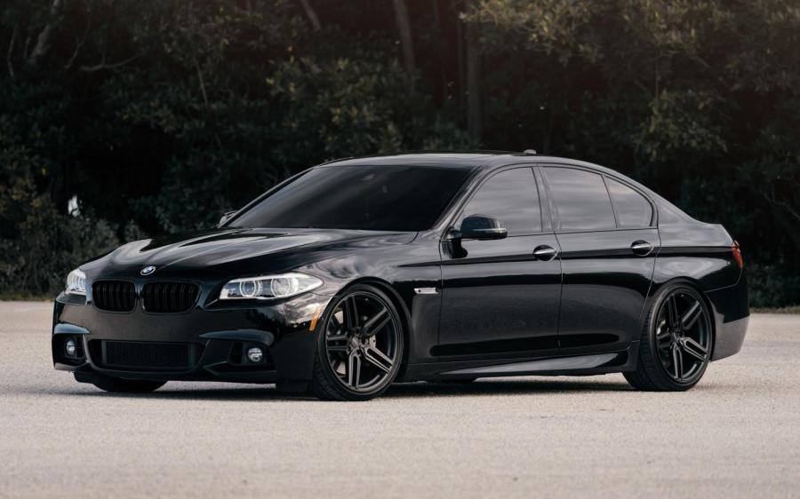BMW 535i Sedan on Vossen Wheels (HF-1) '2019